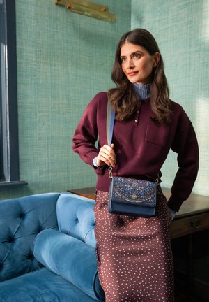 Pip Studio, FENNA CROSS BODY BAG SMALL IL RICAMO DARK - Schoudertas - dark blue