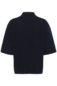 Tricou polo bleumarin cu mânecă scurtă din tricot. Croială lejeră, cu guler și textură moale. Design simplu, fără modele sau accente suplimentare.