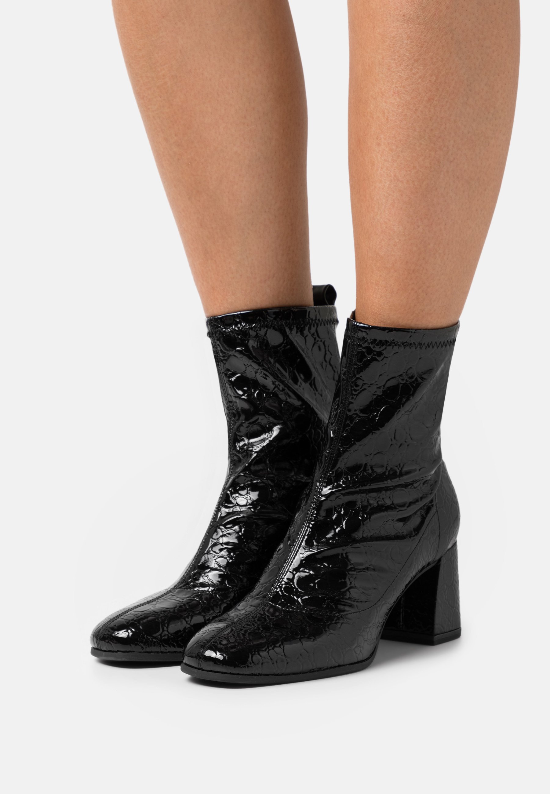 Tamaris Classic ankle boots - black 
