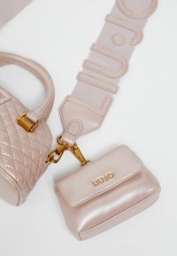 LIU JO BOSTON - Kézitáska - pink