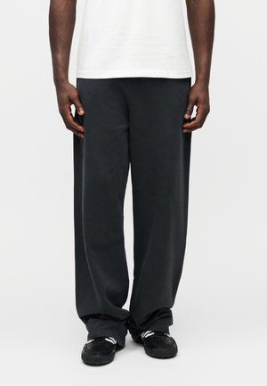 ULTRAS LOGO PANTS - Παντελόνι φόρμας - black