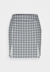 Nem kiválasztott, bright white/black