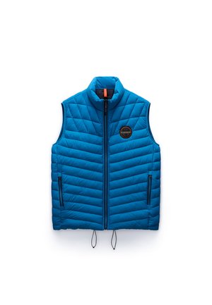 Sininen pörröinen liivi, jossa on korkea kaulus, timanttivuorattu muotoilu, kaksi sivuzipperiä ja logotäplä vasemmassa rinnassa. Varustettu säädettävillä naruilla.