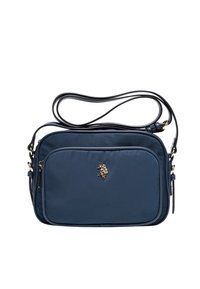 Borsa a tracolla in nylon blu navy con logo dorato, texture liscia, tracolla nera regolabile, tasca esterna e chiusura con zip.