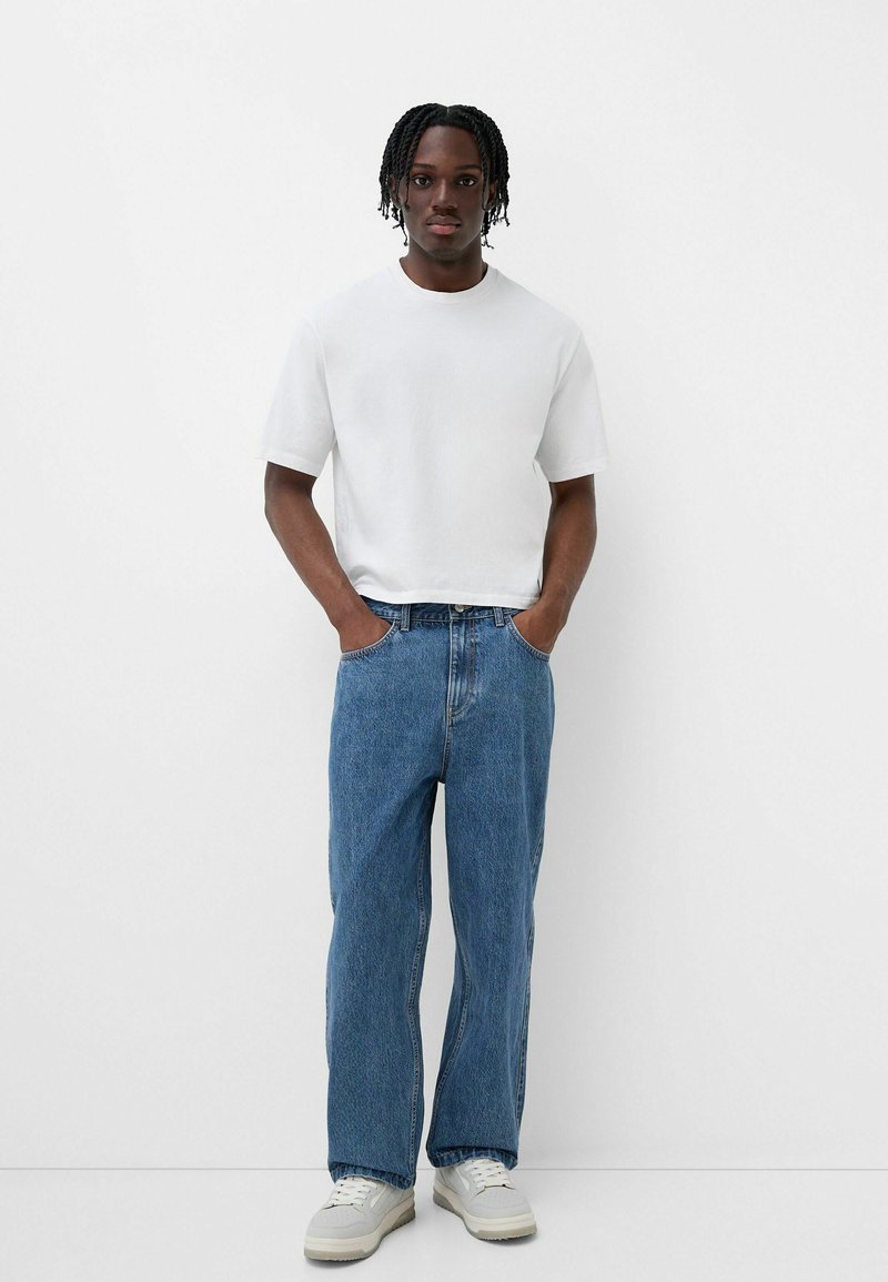 Bershka Jeansy Relaxed Fit jasnoniebieski denim