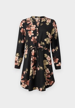 Abito nero con un motivo floreale in rosa e oro, caratterizzato da maniche lunghe, una chiusura frontale con bottoni e una vita arricciata con un nodo.