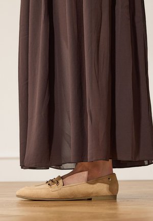 Manfield, MIT GOLDFARBENER KETTE - Ballerine - beige