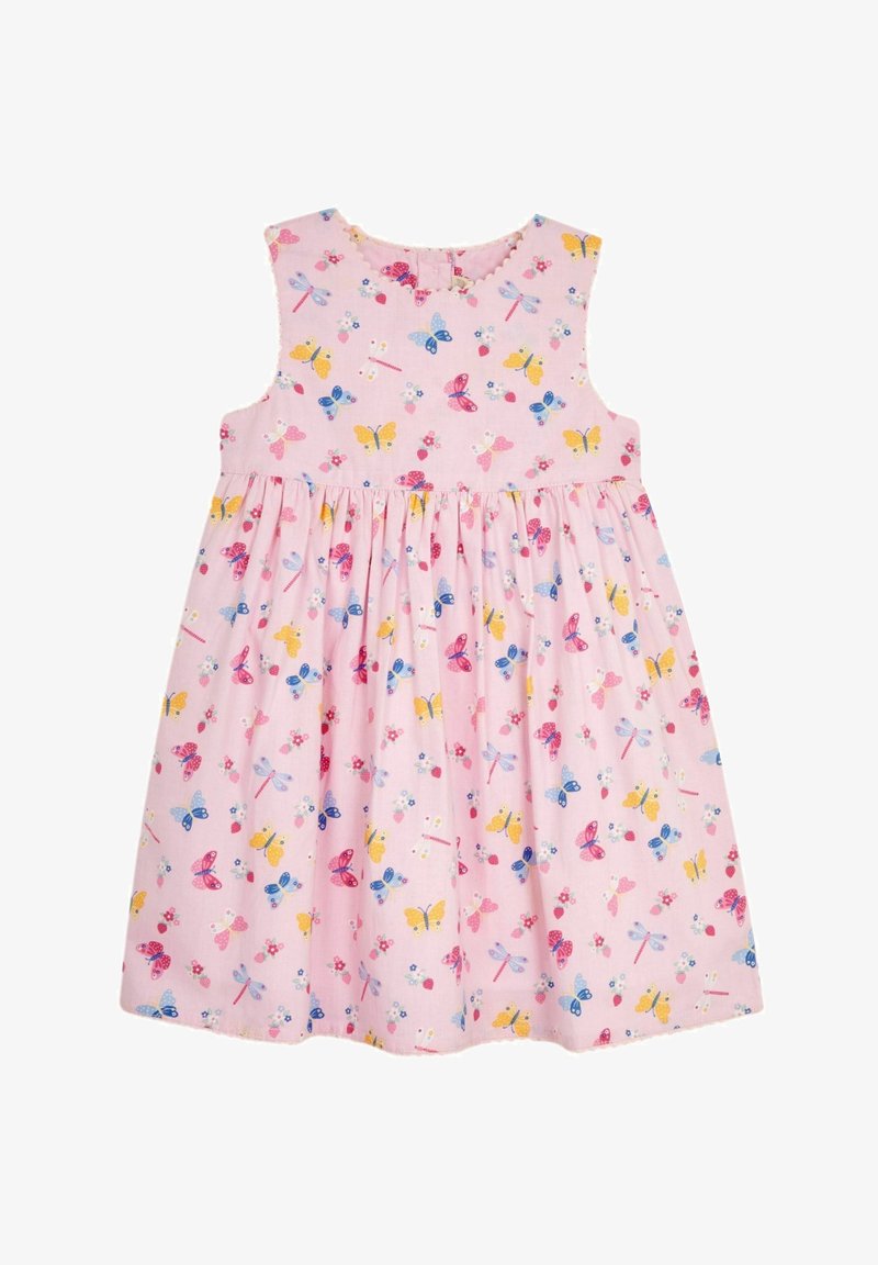 Robe rose sans manches avec une jupe froncée, ornée de papillons multicolores, de fleurs et de libellules dans un motif ludique.