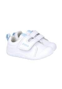 Zapatos para niños pequeños de color blanco, hechos de material sintético suave, con dos correas de Velcro azules, cuello acolchado y suela de goma texturizada.