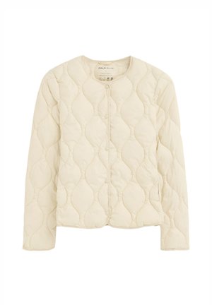 Cremefarvet quiltet jakke med rund halsudskæring, lukning med trykknapper og lange ærmer, der har et bølget stelmønster.