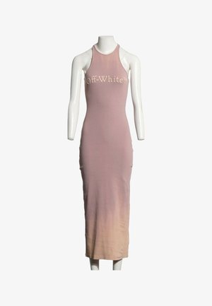 Robe longue sans manches dégradé rose avec le texte "Off-White" sur la poitrine, exposée sur un mannequin blanc sans tête ni mains.