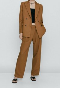 Massimo Dutti Housut - camel