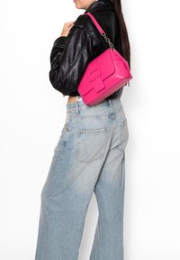 Roberta Rossi SHOULDER - Borsa a mano - dark pink