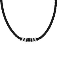 Collana in pelle intrecciata nera con quattro elementi decorativi in tono argento, che aggiungono texture e contrasto. Lunghezza regolabile con un design elegante.