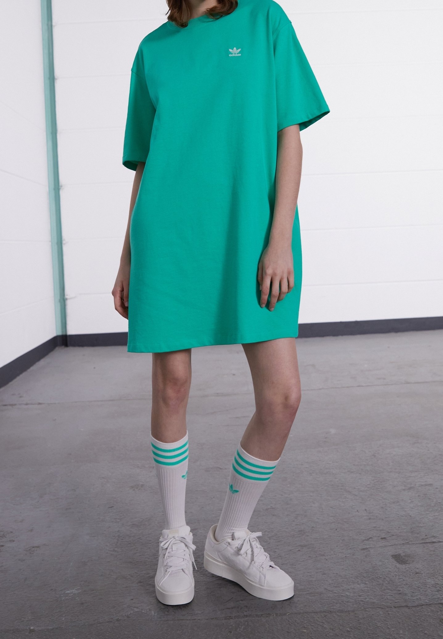 adidas Originals Jersey dress - green - (Pre-owned) - Zalando