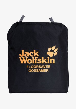 Borsa di stoffa nera con logo arancione "Jack Wolfskin" e il testo "FLOORSAVER GOSSAMER." Include due anelli grigi nella parte superiore.