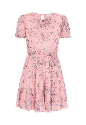 Rochie roz cu mâneci scurte, cu modele de stele și stropi, talie încrețită cu curea din același material și tiv cu volane.
