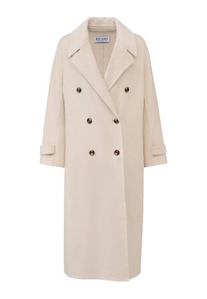 Beige dobbeltradet frakke lavet af blødt stof, med et notched krave, store brune knapper og opkrogede ærmer, der giver en afslappet pasform.