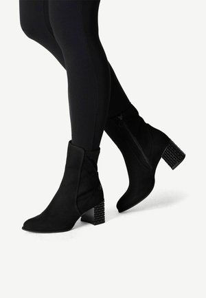 Classic ankle boots - black