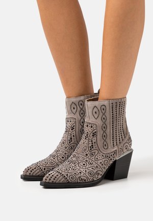 Cowboy/biker ankle boot - grey