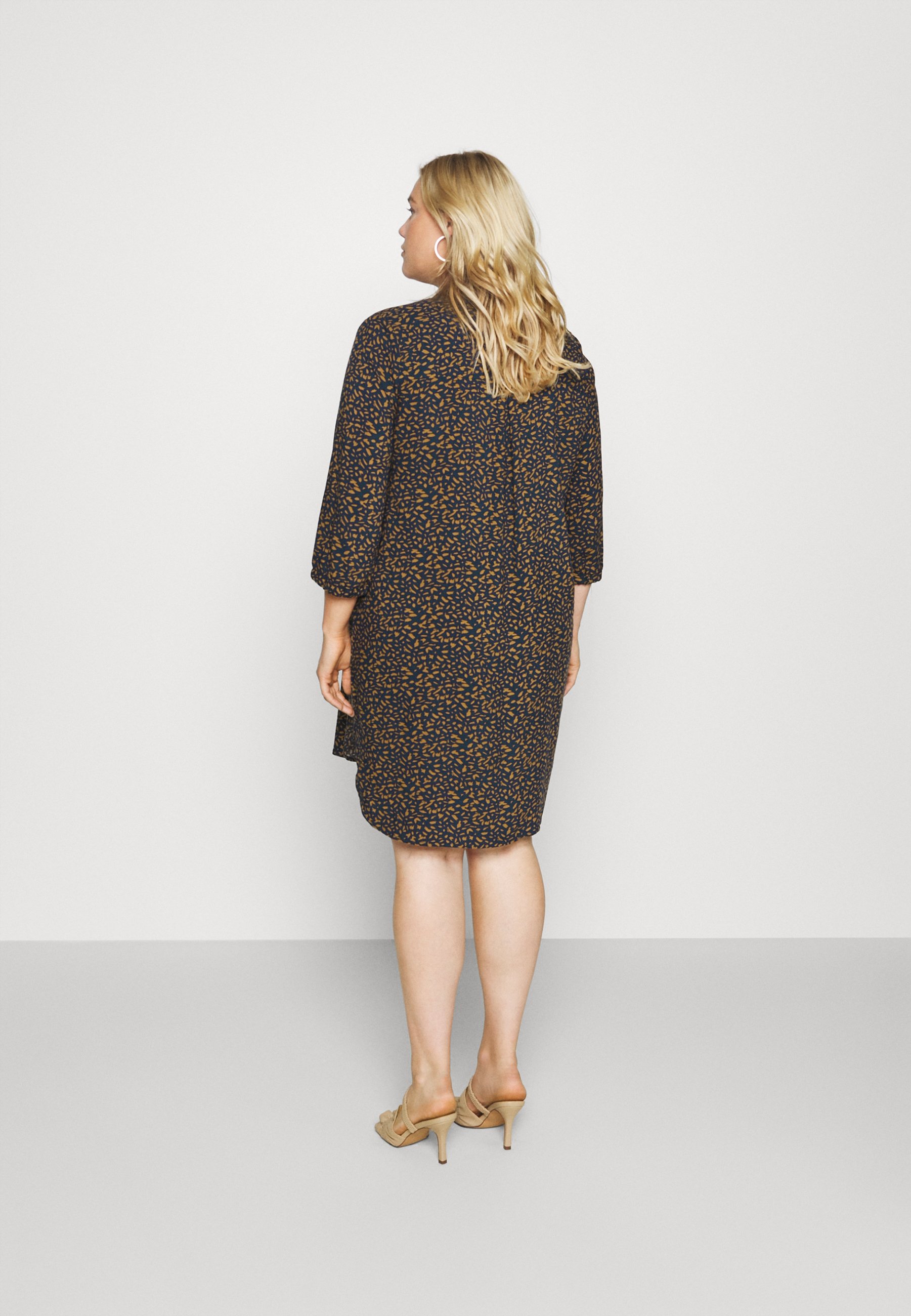 ONLY Carmakoma CARLOLLIEMMA - Tuniek - blue/blauw - Zalando.nl