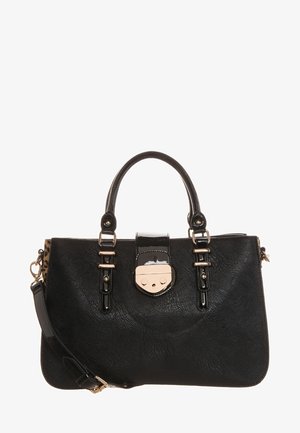 Sac à main en cuir texturé noir avec deux poignées courtes, boucle dorée, bandoulière amovible et doublure intérieure imprimée léopard.