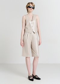 Calliope LUNGO LAMINATO  - Shorts - argento
