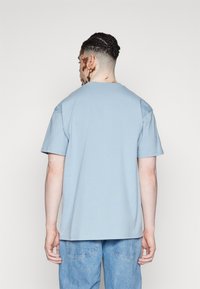 Carhartt WIP AMERICAN SCRIPT - Camiseta básica - frosted blue