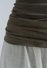 Seamless Basic SPAGHETTI - Top - tea leaf