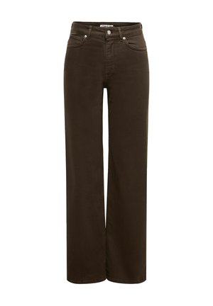 Donkerbruine hoge taille jeans met rechte pijpen, voorzien van een knoop- en ritsluiting, en vijf zakken, op een witte achtergrond.