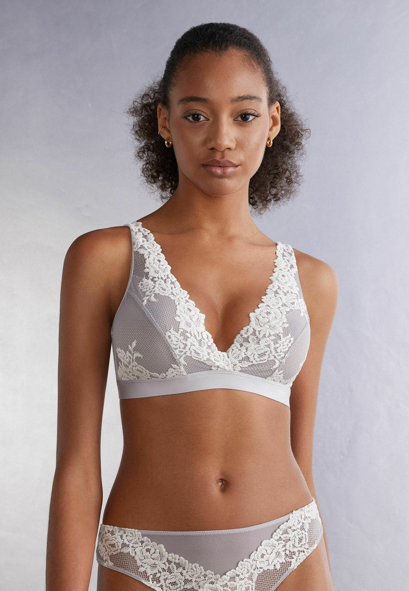 Intimissimi PRETTY FLOWERS - Sujetador sin aros - weiß j ice grey talco