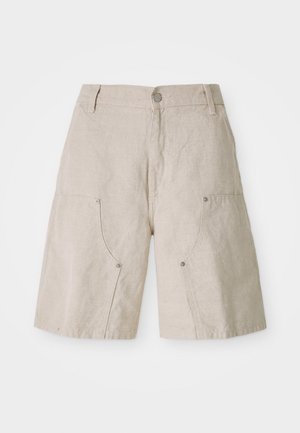 Shorts en lin beige avec une coupe décontractée, dotés de deux poches avant et d'accents métalliques circulaires. Design décontracté avec une finition texturée.