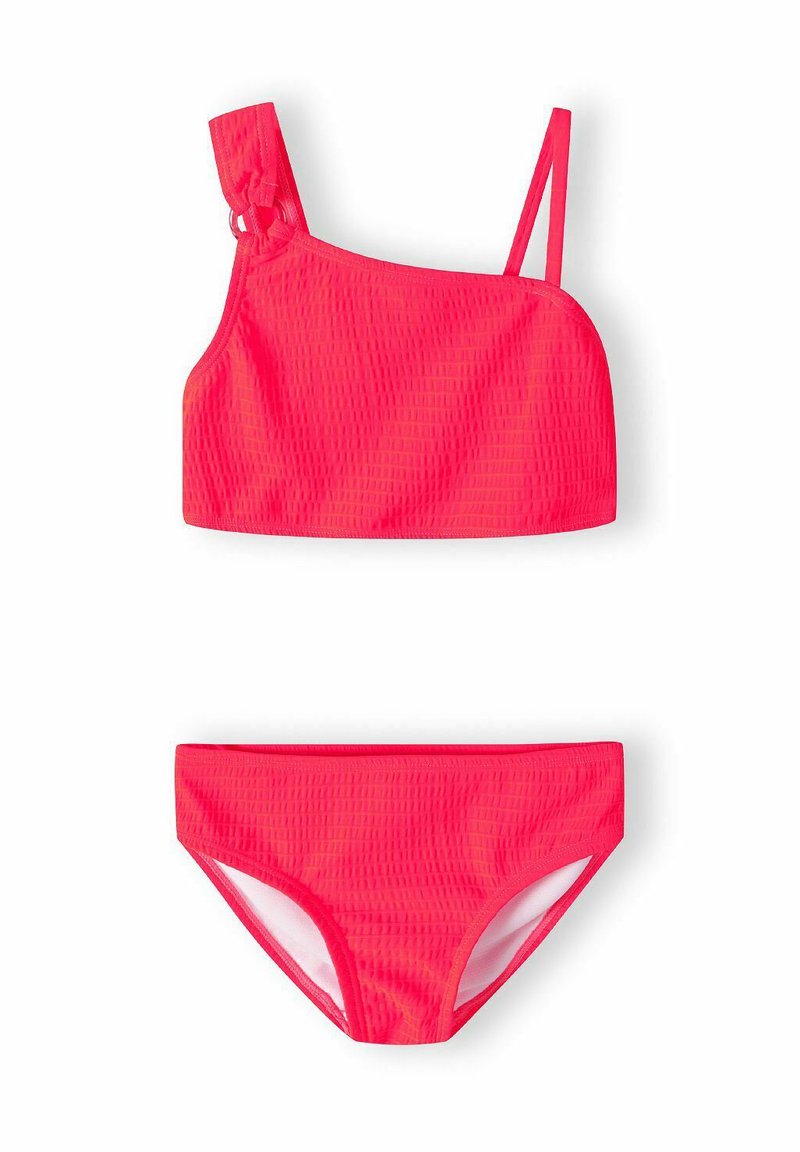 Costume da bagno a due pezzi di un vivace colore rosa chiaro, dotato di un top testurizzato con una sola spallina e un fondo coordinato. Design semplice con fodera interna a contrasto.