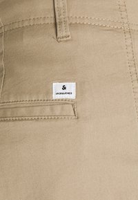 Jack & Jones Shorts - beige