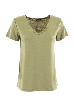 T-shirt olive vert à manches courtes avec un col en V et un détail de bouton sur un côté, présentant un motif étoilé subtil sur un fond plus clair.