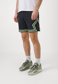 Jordan DIAMOND SHORT - Urheilushortsit - black/volt glow