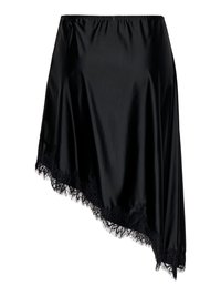 Fekete szatén asszimmetrikus szoknya, elasztikus derékpánttal és csipkés szegéllyel az egyenetlen szegély mentén.