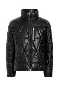 Sort quilted læderjakke med en høj krave, der har en frontlynlås og horisontale sidelommer. Fremhævet af diamantformede mønstre.