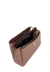 Brączkowa torebka w wzory z podwójnymi kieszeniami na zamek błyskawiczny, materiał przypominający skórę, złote akcenty metalowe oraz fakturowana powierzchnia.