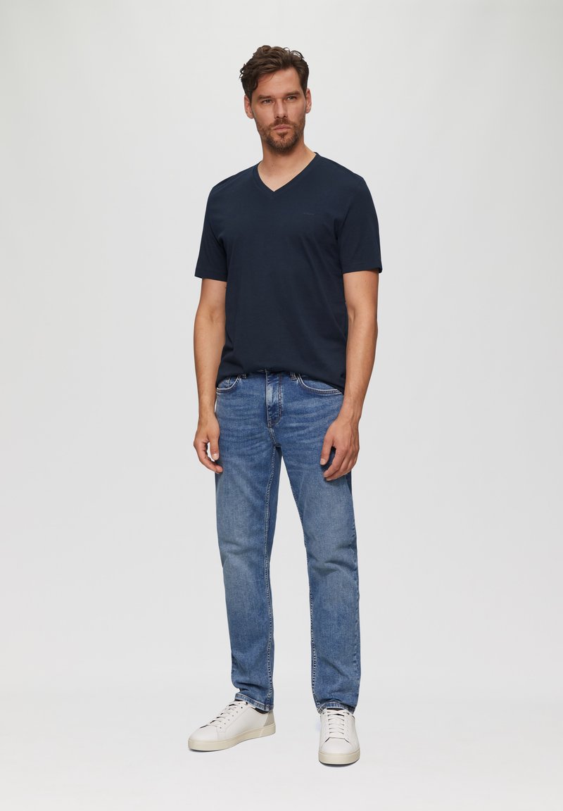 s.Oliver MIT LOGO DETAIL - Jednoduché tričko - navy