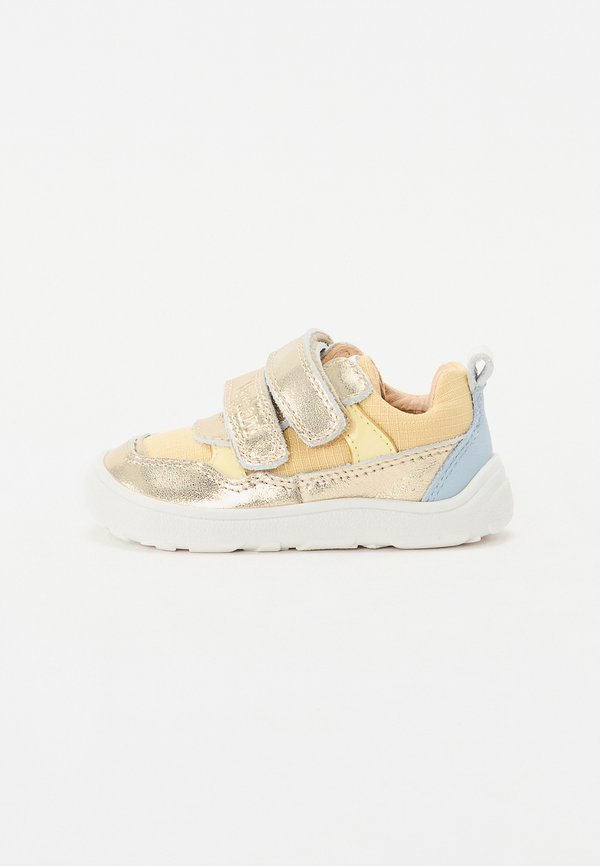 ELROY BAREFOOT UNISEX - Krabbelschuh - gold