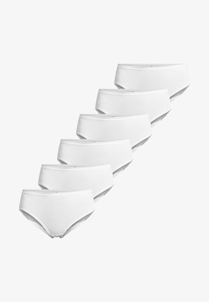 Seks ensfarvede, hvide damestrusser i brief-stil, arrangeret i et trappeformet diagonalt mønster på en hvid baggrund.