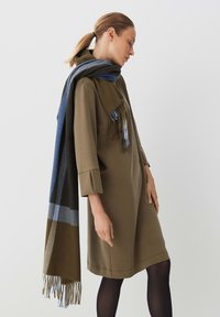 someday. Écharpe - misty green