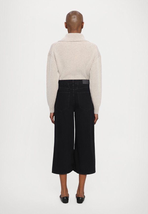 LYNA - Straight leg jeans4