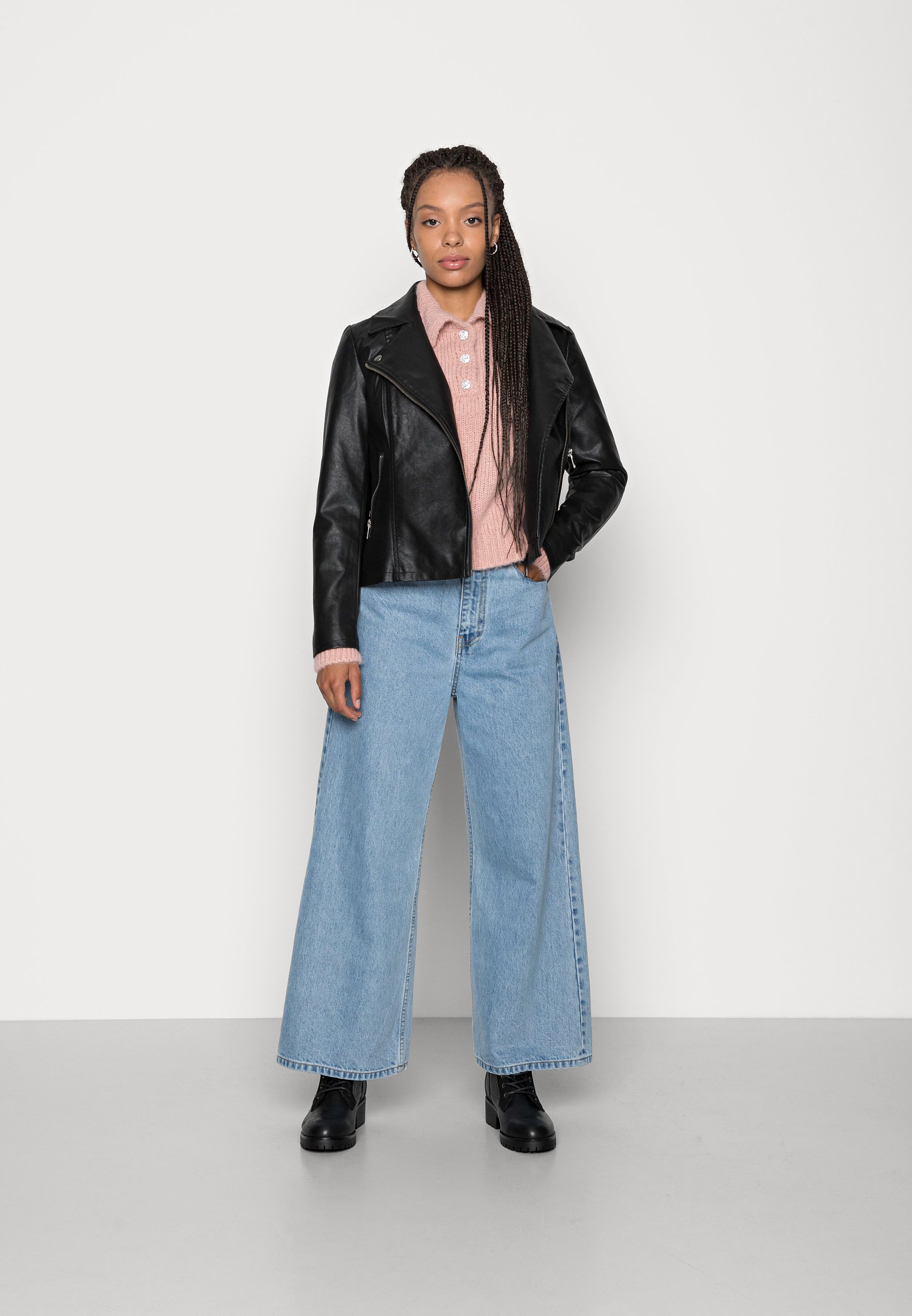 Vero Moda Petite VMMABEL O NECK COLLAR 
