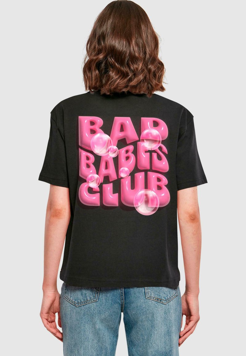 Mister Tee BAD BABES - Μπλουζάκι με στάμπα - black
