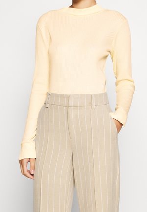 Bluzka z długim rękawem