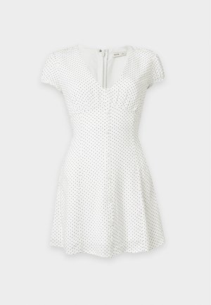 Hollister Co., PETERPAN - Robe chemise - white