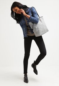 TOM TAILOR DENIM - MILA - Shoppingväska - grey Miniatyrbild 1