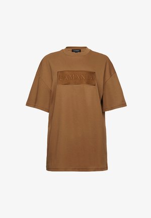 Pruun oversized lühikeste varrukatega T-särk ümarate kraega, mille rinnal on ruudukujulisel päisel emboseeritud "LAMANIA".